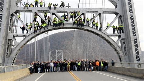 New York State Bridge Authority staff recreate photo from 1924 : r/Harriman