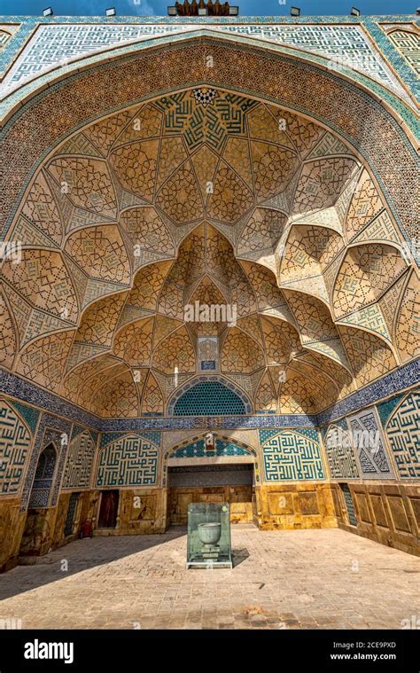 Jameh Mosque Friday Mosque Isfahan Iran Stock Photo Alamy