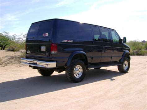 Ford E350 4x4 Van - reviews, prices, ratings with various photos