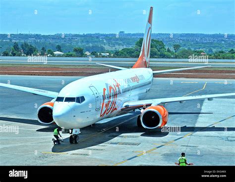 Boeing 737 700 De La Aerolínea Brasileña Gol Aeropuerto De Brasilia Brasil Fotografía De Stock