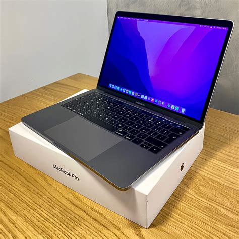 Macbook Pro Retina Touch Bar Space Gray Rok I Gb Ram