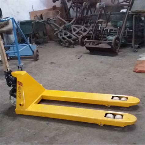 Shreeji Enterprise Hand Pallet Truck Hydraulic Lifting Capacity 200mm