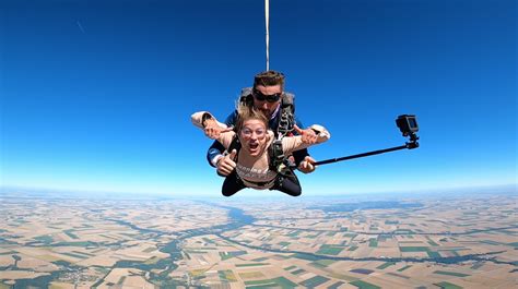 Saut En Parachute En Tandem Avec Vidéo Brienne Aube Parachutisme