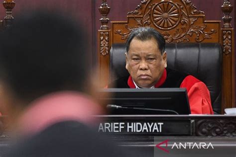 MK Tak Ada Bukti Intervensi Presiden Terhadap Perubahan Syarat Paslon