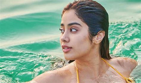 Janhvi Kapoor S Bikini Photos On The Beach Are Going Viral