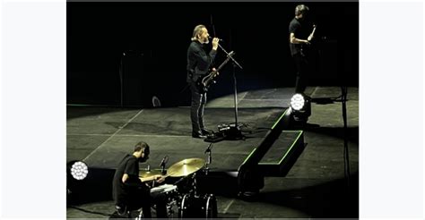 Global Dream Pop Sensation Cigarettes After Sex Ignites A Sold Out SM