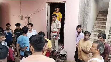 चोरियों को रोकने में पुलिस नाकाम हार्डवेयर के गोदाम में छह लाख की चोरी