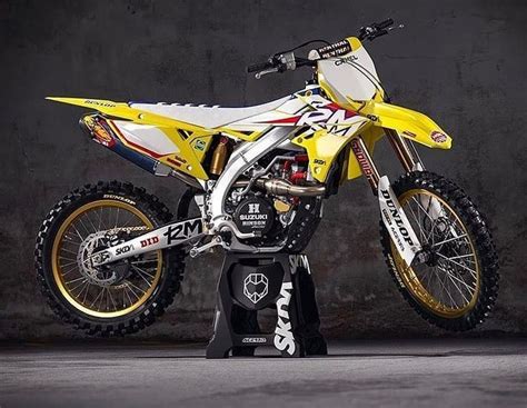 Suzuki Rmz