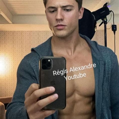 Régis Alexandre Romantic nature Youtube Gay