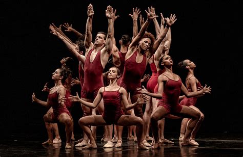 Ballet Stagium Celebra Anos Apresenta O Que Mescla Tr S Obras