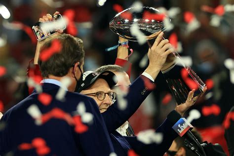 Tom Brady Wins Super Bowl No 7 Buccaneers Beat Chiefs 31 9 Wtop News