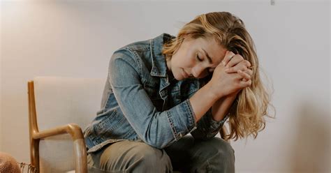 How To Continue Praying When You Feel Like God Isnt Listening Finds