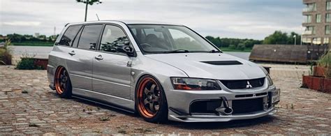 Rare Mitsubishi Evo IX Wagon Is the JDM Silver Surfer - autoevolution