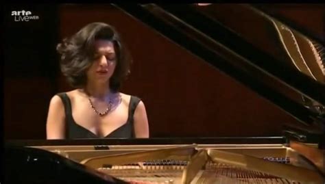 Khatia Buniatishvili plays Frédéric Chopin’s Piano Sonata No. 2 ...