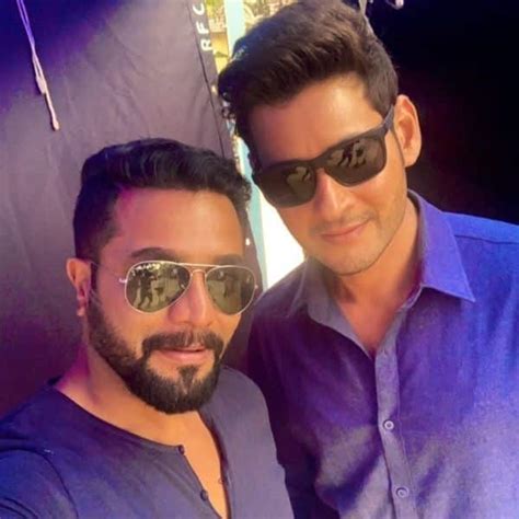 Kannada actor Sri Murali has a fanboy moment with Telugu superstar Mahesh Babu – check photo ...