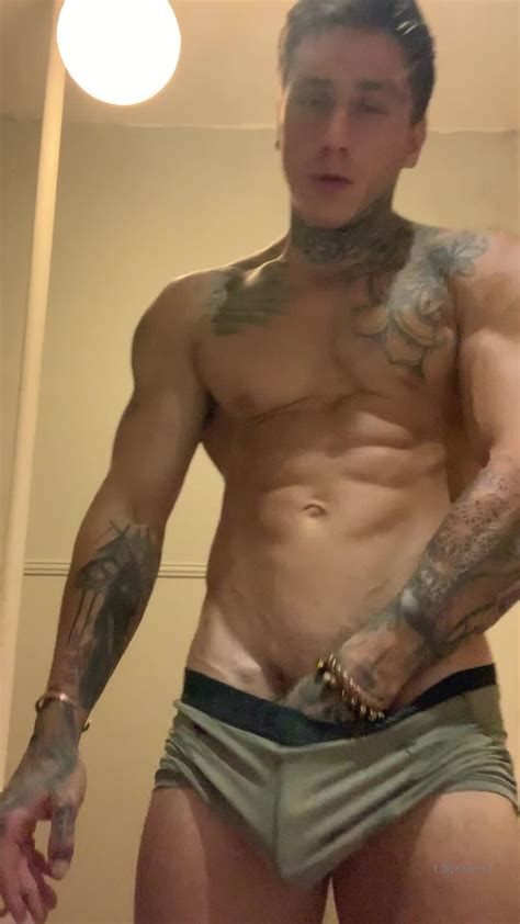 Tattoo Hunk Jerk Off BoyFriendTV