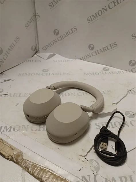 SONY WIRELESS HEADPHONES 4587479-Simon Charles Auctioneers