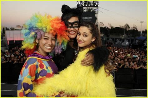 Full Sized Photo Of Ariana Grande Jimmy Kimmel Live Performance Pics 03