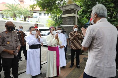 Bakso Dan Lagu Natal Hangatnya Pertemuan Romo Robertus Rubiyatmoko Dan