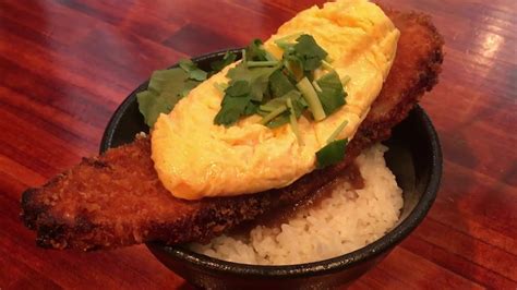 秋葉原のさま田「とろとろ玉子の角煮かつ丼」 - YouTube