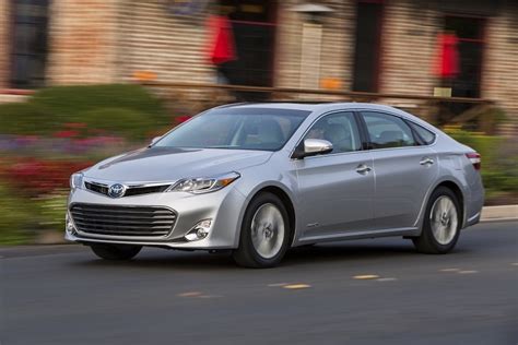 2015 Toyota Avalon Hybrid XLE Premium Review Web2Carz