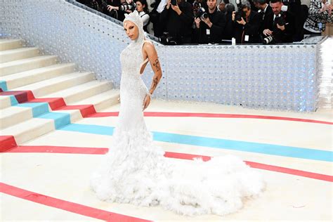 Doja Cat Presenta Cat Choupette De Karl Lagerfeld En La Met Gala