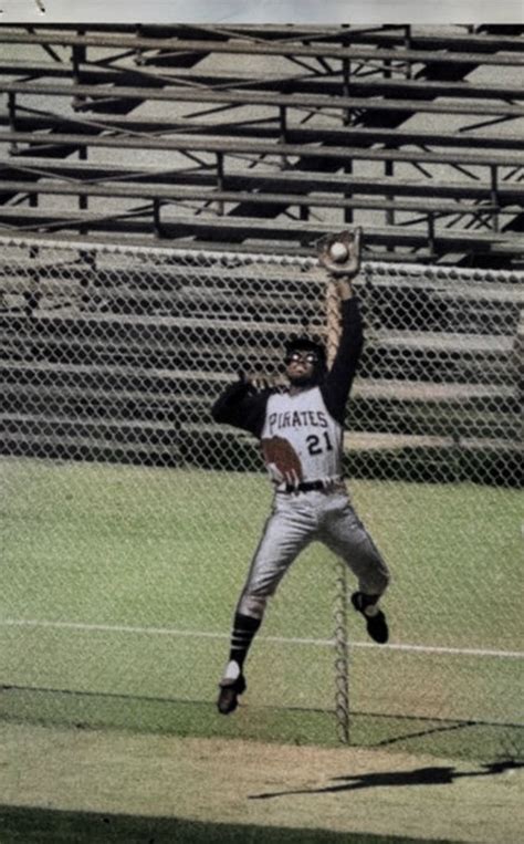 Puerto Rico Roberto Clemente Jolly Roger Pittsburgh Pirates Mlb