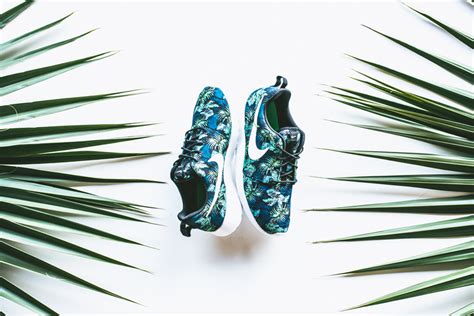 Nike Roshe Run Poison Green Palm Trees Le Site De La Sneaker