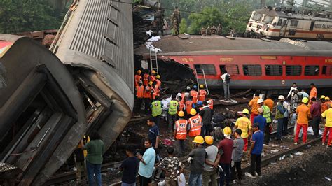 Acidente De Trem Deixa Mais De Mortos Na Ndia Isto Independente