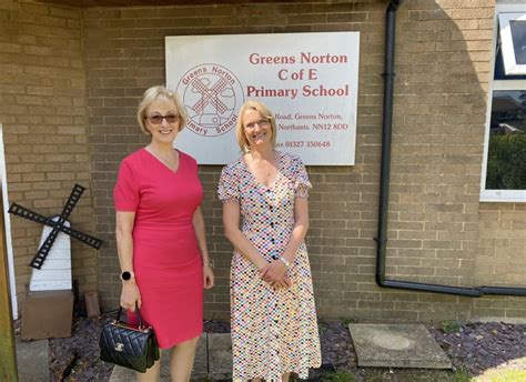 Rt Hon Dame Andrea Leadsom Dbe Visit To Greens Norton Primary School