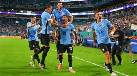 Uruguay cumple los pronósticos y vence a Panamá en su debut en la Copa