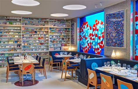 7 restaurants with incredible art collections