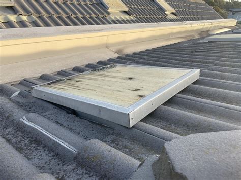 Damaged skylight screens. : r/AusRenovation