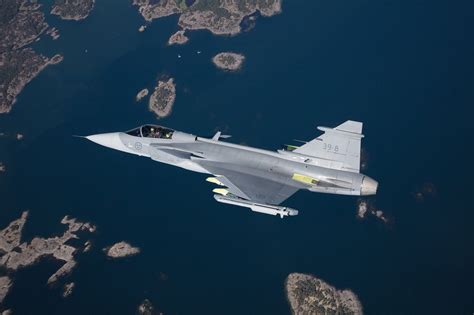 Saab Divulga Avan Os Do Gripen No Farnborough Airshow Poder A Reo