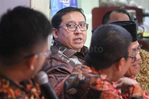 Fadli Zon Nilai Tudingan Basarah Soal Soeharto Guru Korupsi Tak Tepat