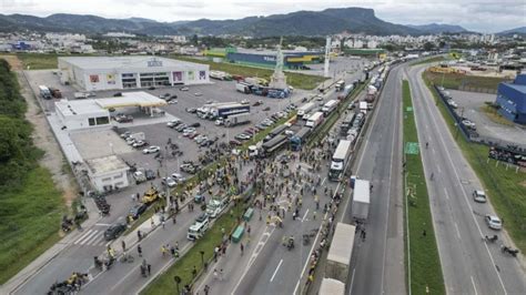 Manifestantes Bloquean Carreteras En Brasil Por Segundo D A Tras