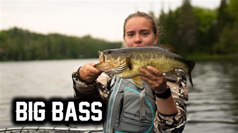 Kayak Fishing For BIG LARGEMOUTH BASS In The LANARK Highlands Kayak