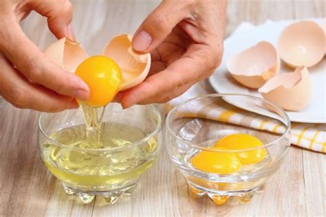 10 Ways To Use Egg White For Blackheads Removal