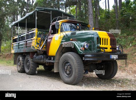 Zil 131 truck hi-res stock photography and images - Alamy