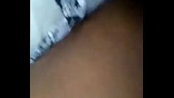 Chupandole el coño y el culo a mi gordita esposa XVIDEOS