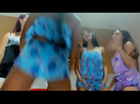 Chicas Lesbianas Amateur Juegan Con Sus Culos Apretados XVIDEOS