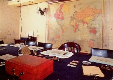 Tour Winston Churchills Wwii Bunker In London Dusty Old Thing