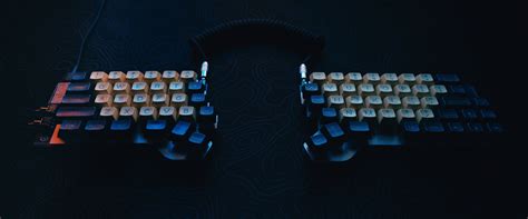 Ellipsis Split V2 | Cameron Sun