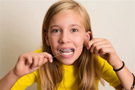 How To Floss Teeth Properly The Only Guide You Need Miosuperhealth