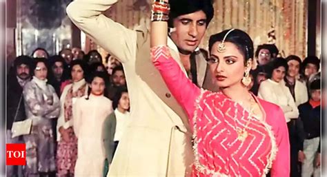 Throwback When Jaya Bachchan Cried After Watching Rekha And Amitabh