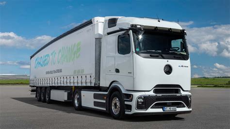 electric trucks revolutionising  delivery industry move electric