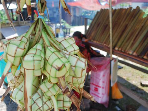 travel snapshot celebrate hari raya aidilfitri  lemang