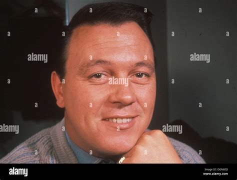 Matt Monro Hi Res Stock Photography And Images Alamy