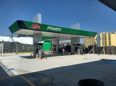 Cambio a Nueva Imagen Pemex MEES Señalización e Imagen