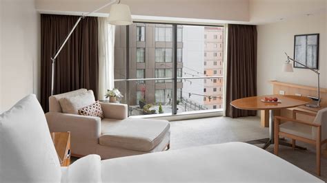 Seattle Luxury Hotel Suites & Rooms | Downtown | Four Seasons Hotel